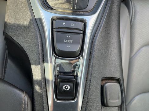 Used 2017 Chevrolet Camaro LT RWD image 18