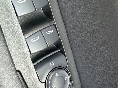 Used 2025 Chevrolet Blazer LT image 18