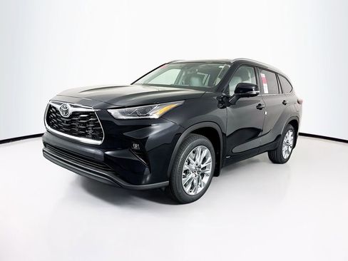 New 2026 Toyota Highlander Limited AWD/4WD image 3