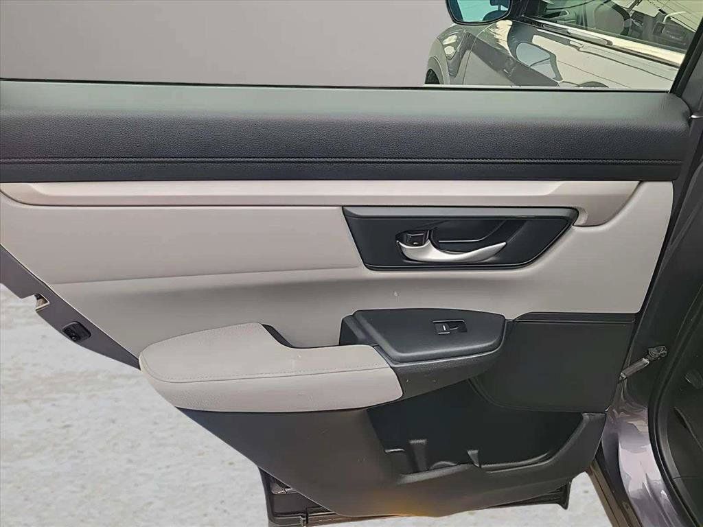 Used 2017 Honda CR-V LX image 17