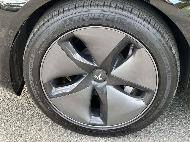 Used 2019 Tesla Model 3 Standard Range Plus RWD image 8