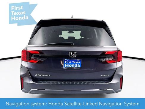 Used 2026 Honda Odyssey Touring image 7