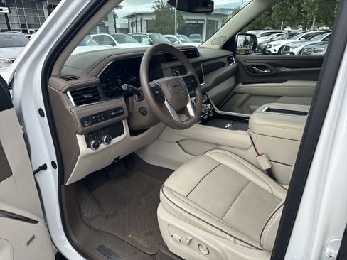 Used 2023 GMC Yukon Denali AWD/4WD image 17