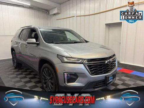 Used 2023 Chevrolet Traverse RS AWD/4WD image 1