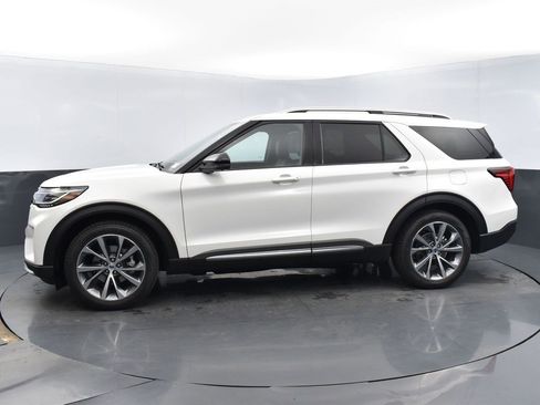 Used 2025 Ford Explorer Platinum w/ Ultimate Package image 5
