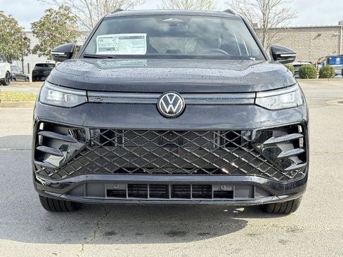 New 2026 Volkswagen Tiguan SE R-Line FWD image 8
