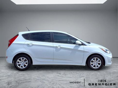 Used 2013 Hyundai Accent GS FWD image 8