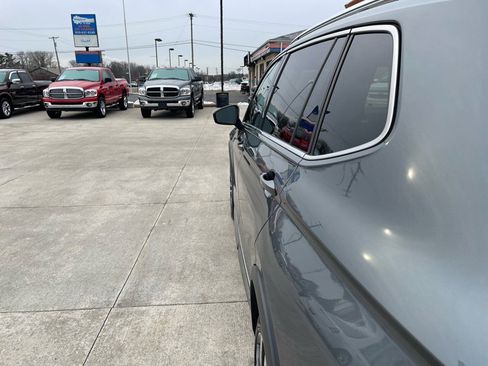 Used 2021 Volkswagen Tiguan SEL Premium R-Line image 14