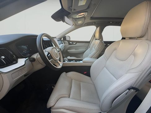 Used 2026 Volvo XC60 T8 Ultra AWD/4WD image 11