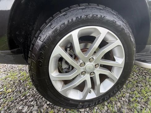 Used 2016 Land Rover LR4 HSE AWD/4WD image 13