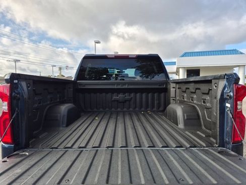 Used 2021 Chevrolet Silverado 1500 RST AWD/4WD image 5