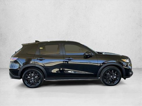 Used 2025 Honda HR-V Sport image 4