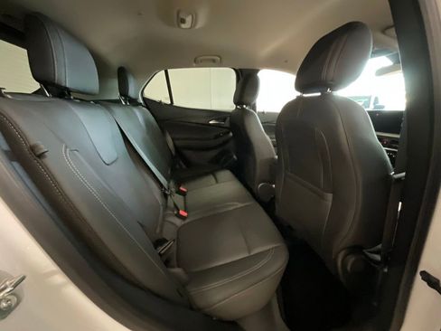 Used 2024 Buick Encore GX Sport Touring FWD image 18