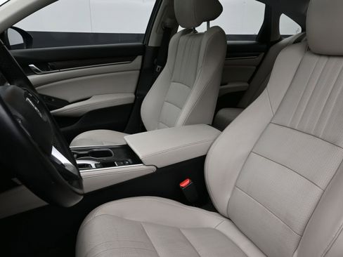 Used 2018 Honda Accord EX-L image 11