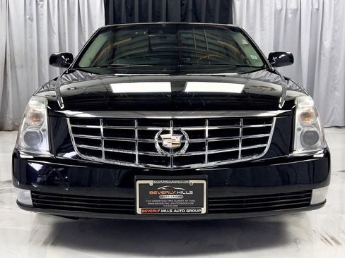 Used 2011 Cadillac DTS Platinum image 2