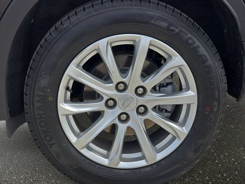 Used 2020 Cadillac XT4 Luxury w/ Cold Weather Package FWD image 35