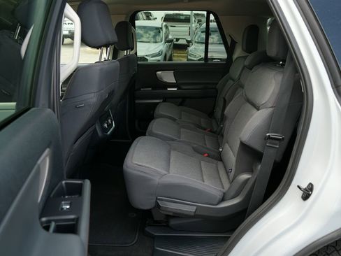 Used 2025 Ford Expedition Active AWD/4WD image 23
