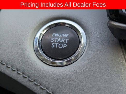 Used 2023 Toyota Highlander XLE FWD image 30