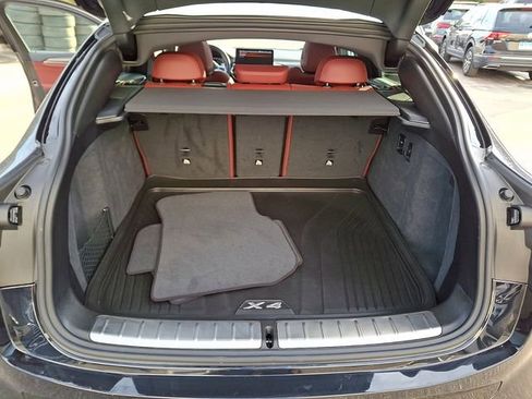 Used 2025 BMW X4 M40i w/ Premium Package image 29