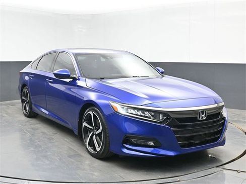 Used 2018 Honda Accord Sport image 2