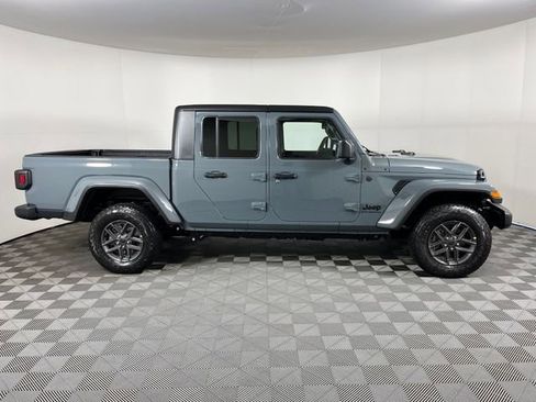 New 2026 Jeep Gladiator Sport image 4