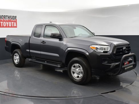 Used 2022 Toyota Tacoma SR image 6