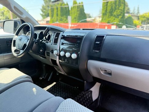 Used 2011 Toyota Tundra 4x4 Double Cab Long Bed w/ Cold Weather Pkg image 18