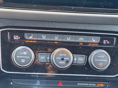 Used 2023 Volkswagen Atlas Cross Sport SEL AWD/4WD image 18