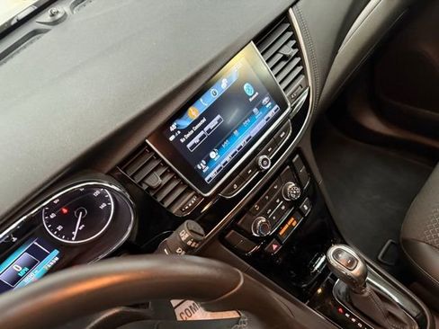 Used 2018 Buick Encore Preferred image 17