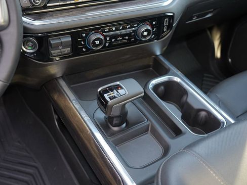 Used 2023 Chevrolet Silverado 1500 LTZ AWD/4WD image 18