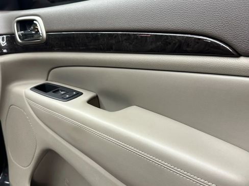 Used 2013 Jeep Grand Cherokee Laredo image 31