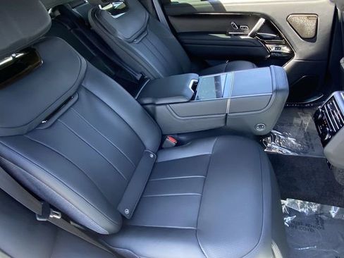 New 2025 Land Rover Range Rover SV image 12