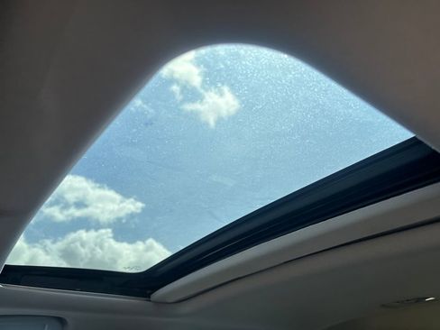 Used 2017 Honda CR-V EX image 3