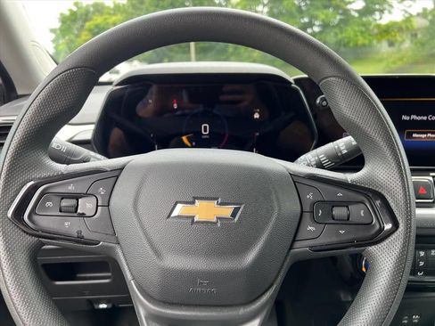 Used 2025 Chevrolet TrailBlazer LT FWD image 18