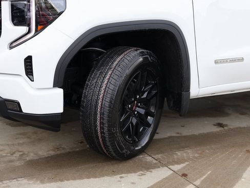 New 2026 GMC Sierra 1500 Elevation image 41