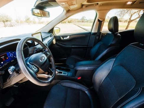 Used 2020 Ford Escape Titanium w/ Titanium Premium Package 2.0 image 11