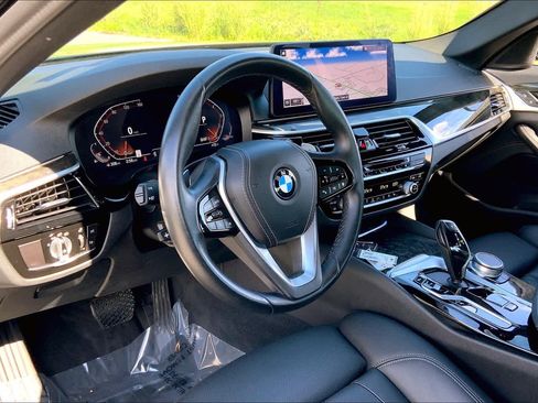 Used 2021 BMW 530i xDrive w/ Convenience Package AWD/4WD image 17
