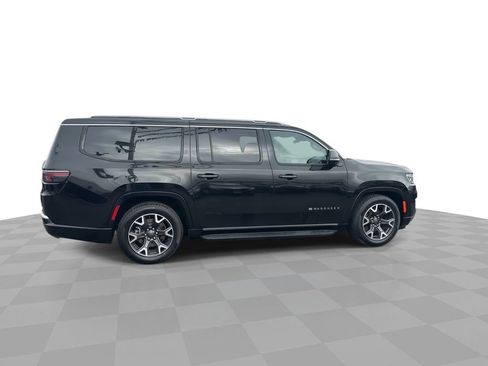 Used 2024 Jeep Wagoneer L Series III w/ Flexible Seating Group AWD/4WD image 43