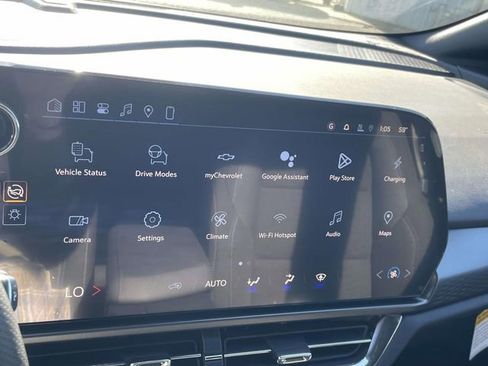 New 2026 Chevrolet Equinox EV LT image 12