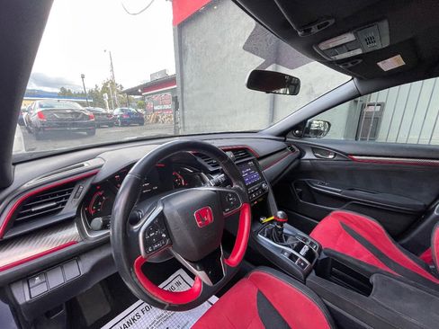 Used 2019 Honda Civic Type R image 9