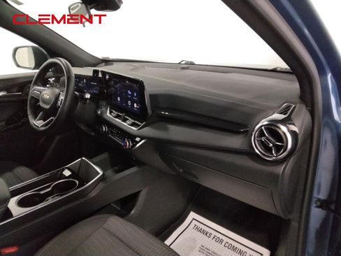 Used 2025 Chevrolet Equinox LT image 39