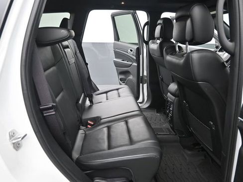 Used 2021 Jeep Grand Cherokee Limited image 15