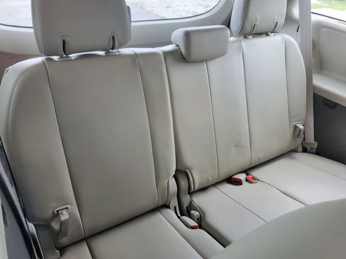 Used 2014 Toyota Sienna Limited w/ Limited Premium Package AWD/4WD image 35