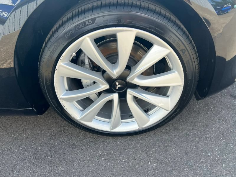 Used 2020 Tesla Model 3 Standard Range Plus RWD image 5