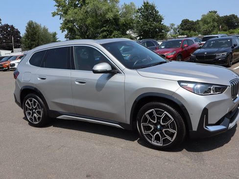 Used 2025 BMW X1 xDrive28i w/ Technology Package AWD/4WD image 3