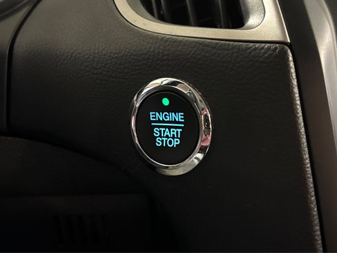 Used 2022 Ford Edge SEL image 33