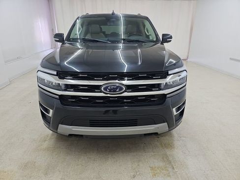 Used 2023 Ford Expedition Limited image 13