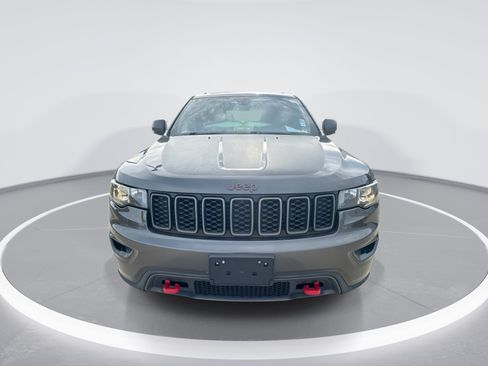 Used 2018 Jeep Grand Cherokee Trailhawk AWD/4WD image 3