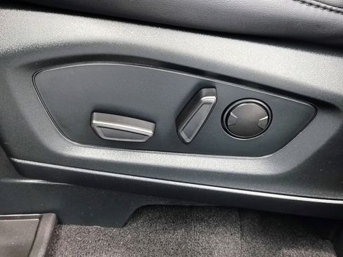 Used 2023 Ford Explorer XLT w/ Equipment Group 202A image 21