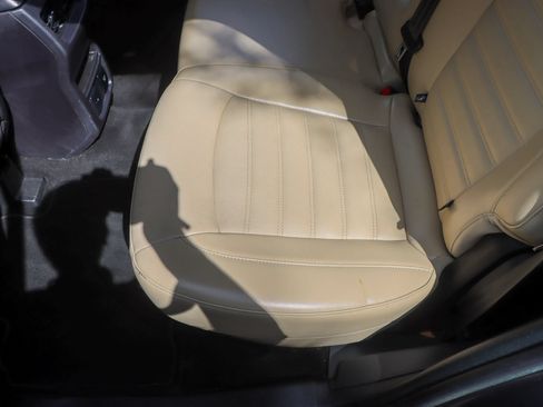 Used 2018 Ford Edge SEL w/ Equipment Group 201A FWD image 17
